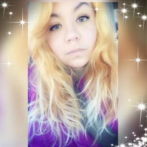 Meet your Posher, Dina